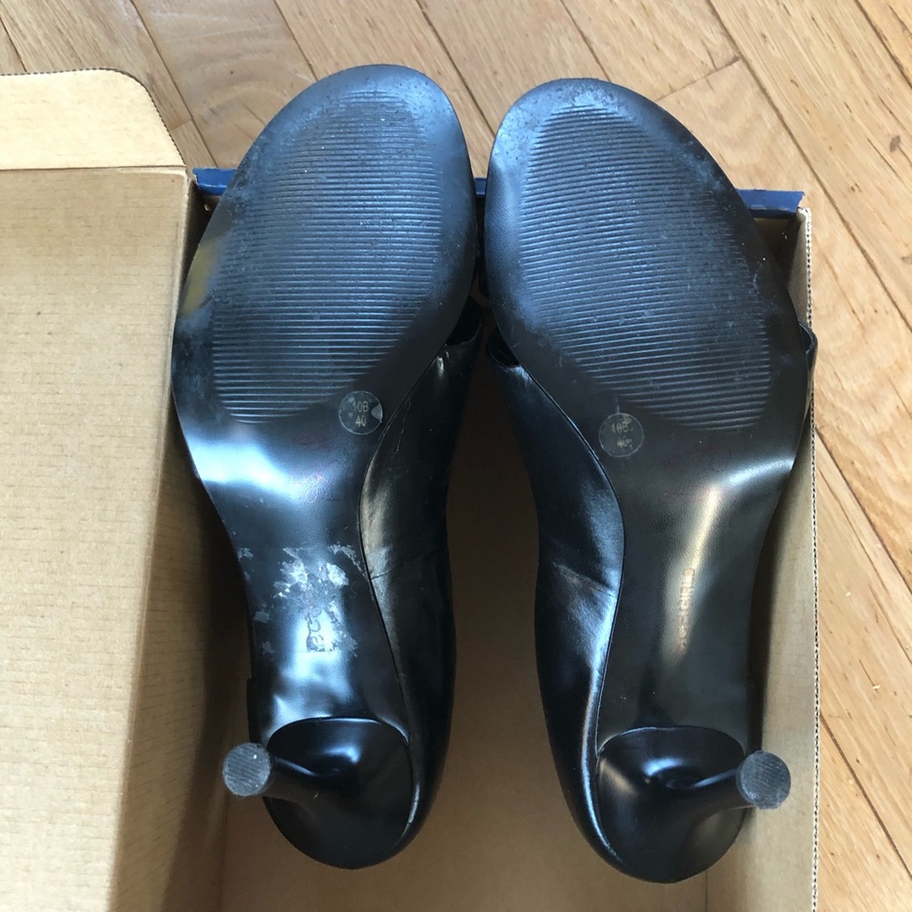 BCBG black heels.  EUC - Picture 6 of 6